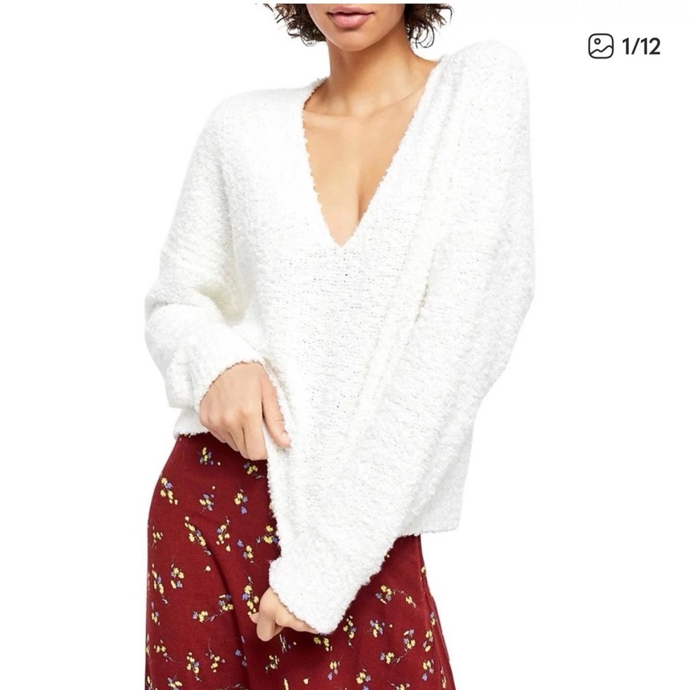 Free People | Finders Keepers V Neck Cropped Sweater Size S